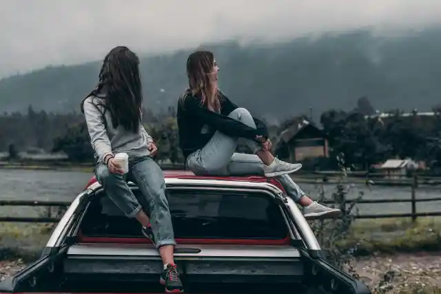 二人を思いやる