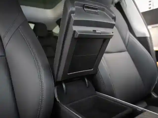 隠し収納で貴重品を守る
