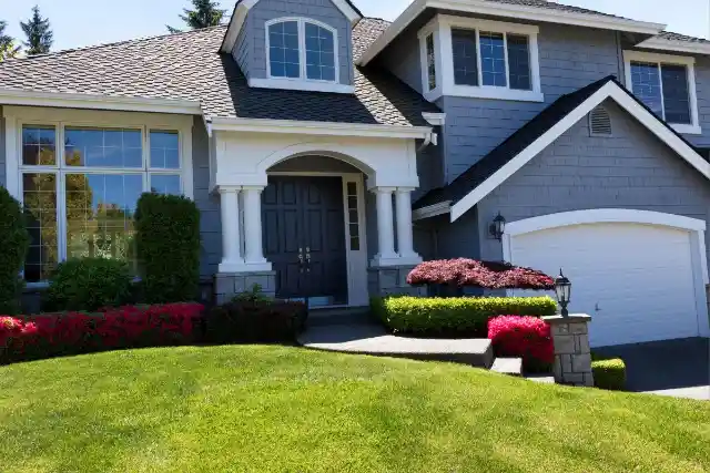 HOA President Ignores Man's Pleas To Remove Sign From His Lawn, She Regrets It Later