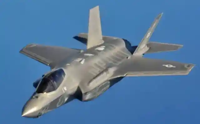 Lockheed Martin F-35 Lightning II Stealth Fighter