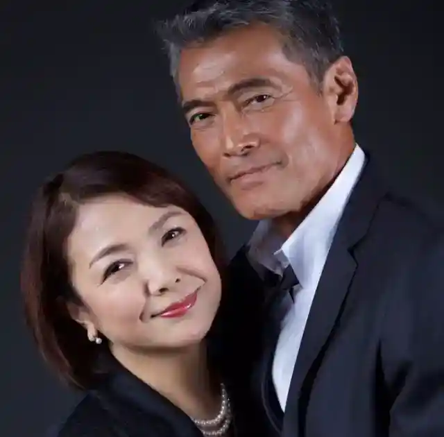 21. 渡辺裕之 & 原日出子