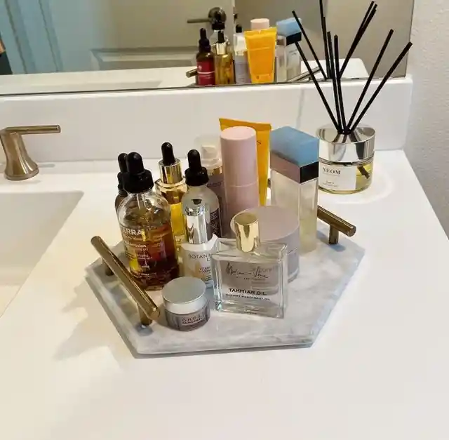 Arrange Small Essentials In A Tray For Storage