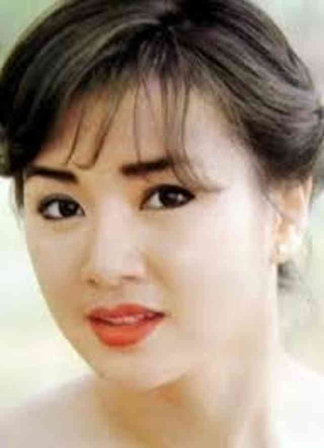 정윤희