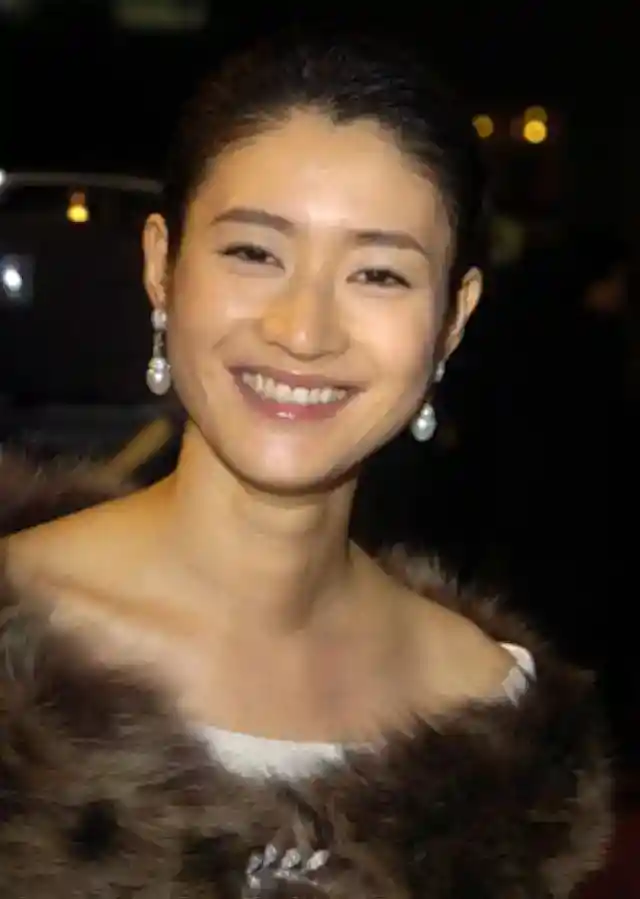 小雪:推定資産1,500万ドル(約21億8,000万円)