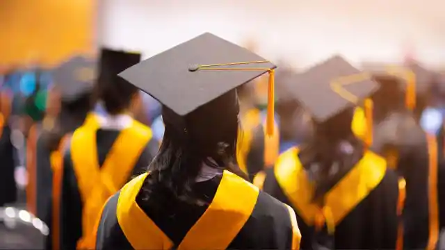 Principal Makes Student Pay $400 For Diploma And Gets Entire Graduation Canceled