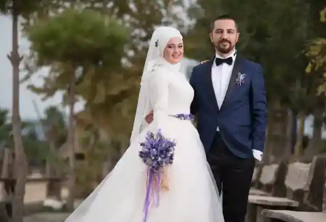 3. A Marriage That Lasts… An Hour?