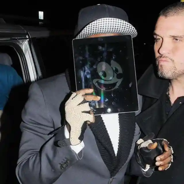 Will.i.am Dons a Digital Felix Mask