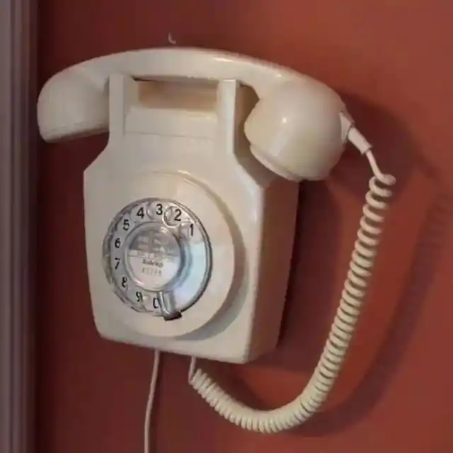 Hanging Phone