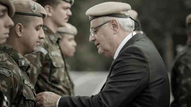 A Tribute To His Friend 