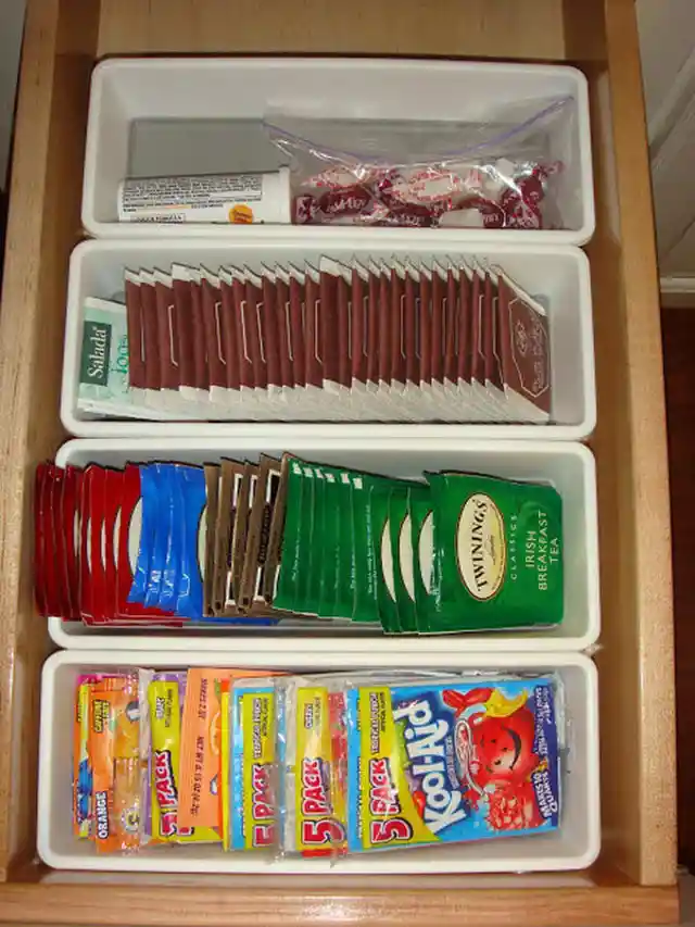 Organizing Your Drawers Using Pencil Holders