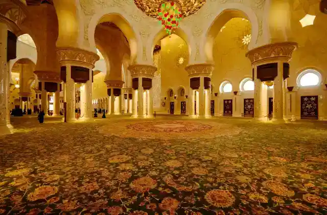 12. The Giant Carpet That Blew Minds