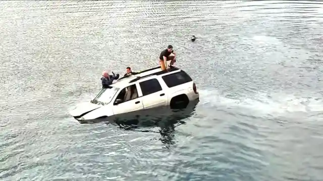 How To Escape From A Sinking Car