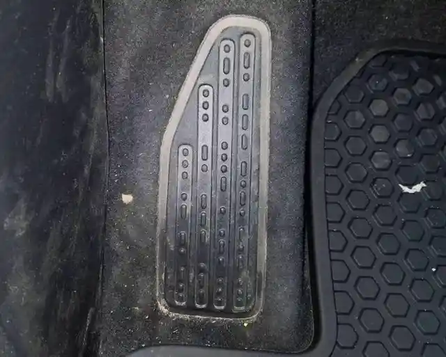 The footrest in a Jeep