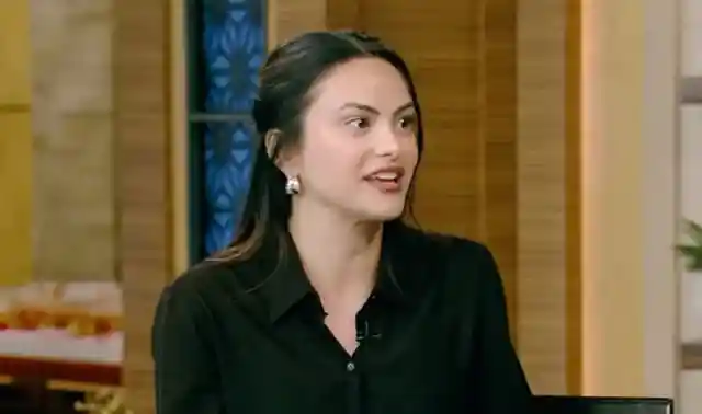 Virginia - Camila Mendes