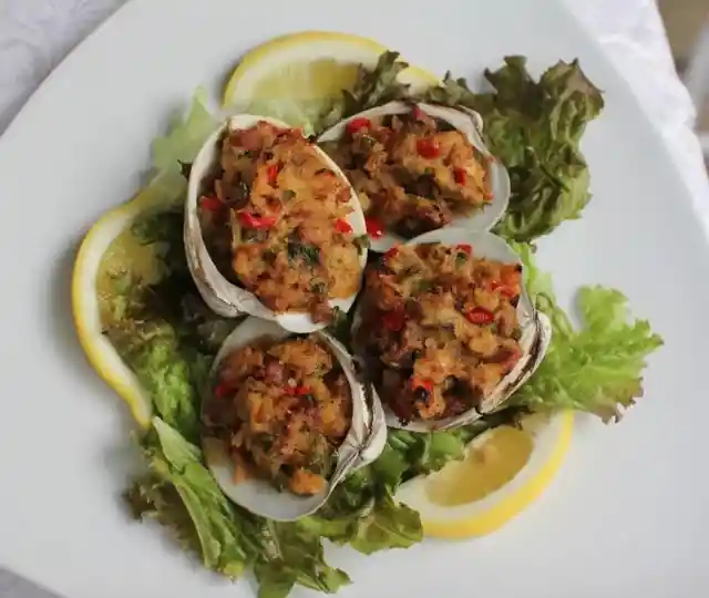 Rhode Island: Stuffed Quahogs