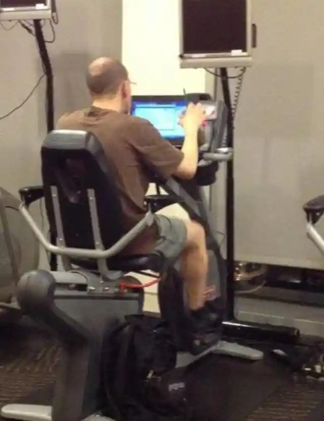 Hilarious Photos Taken At The Gym