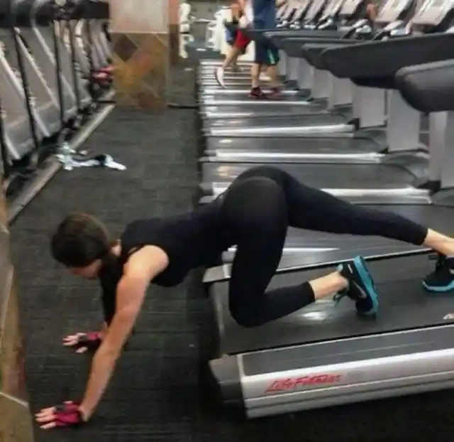 Hilarious Photos Taken At The Gym