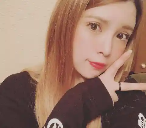 第28位：坂口杏里 – テレビパーソナリティ