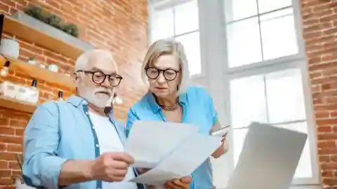 鑑定士の事務所にて