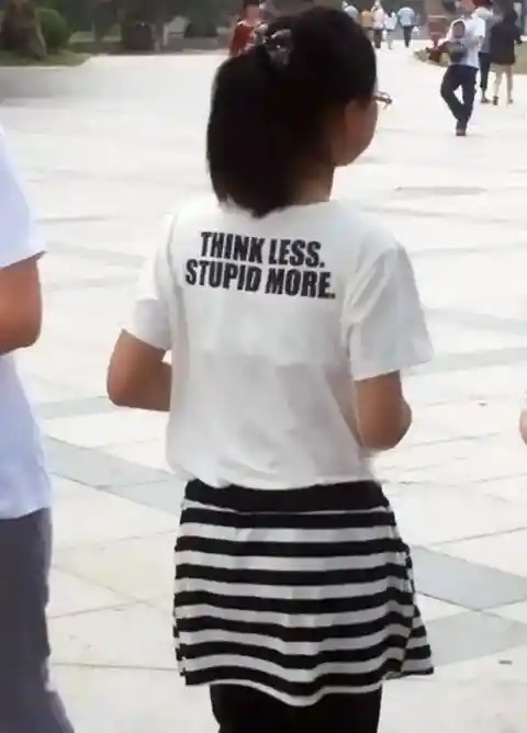 학교는 끝났어 티셔츠