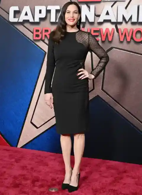 Liv Tyler – 5’10, 126 Lbs