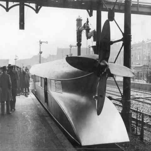 The glorious Schienenzeppelin