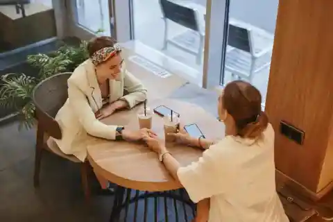 돈을 훔치려던 사람들