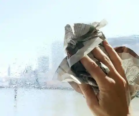 Clean Your Car Windows With Newspaper