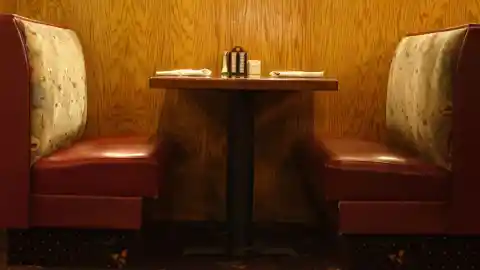 The Fine Art of Hooters