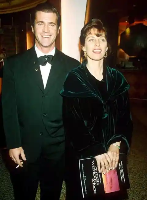 Mel Gibson & Robyn Moore – $425 Million