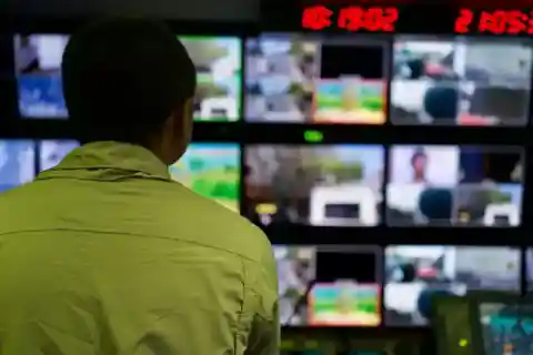 監視センター