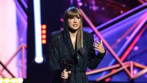 Taylor Swift - Net worth: $1.1 billion