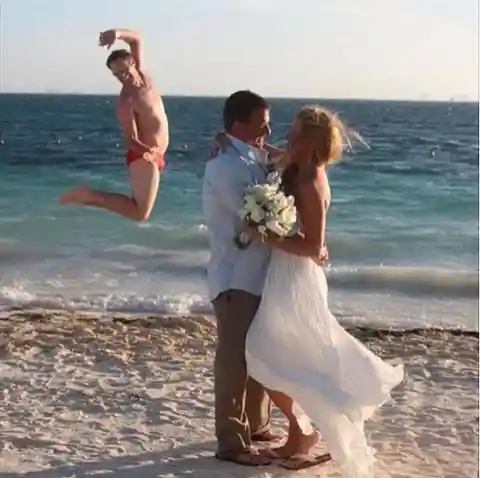 Hilarious Wedding Fails and Funnies