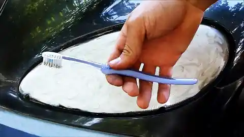 Cloudy Headlights? Try Toothpaste