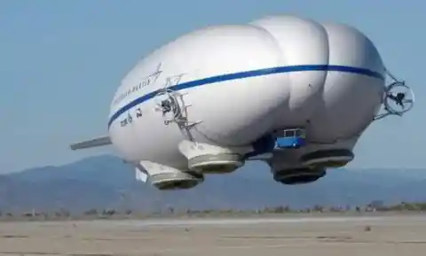 SkyTug Hybrid Airship by Lockheed Martin