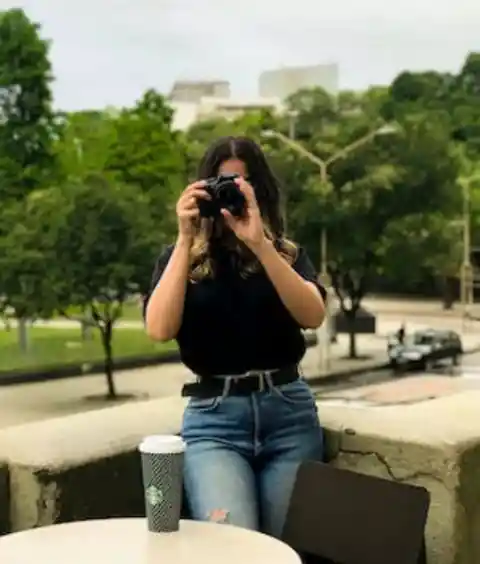 Con Mis Propios Ojos