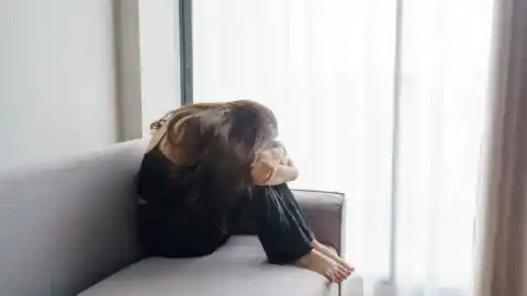  A solas con sus pensamientos