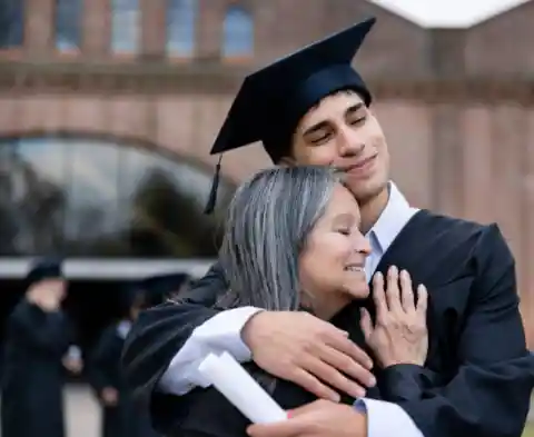 3. A Face That Stopped His Heart