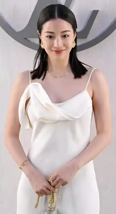広瀬すず:推定資産500万ドル(約7億2,500万円)