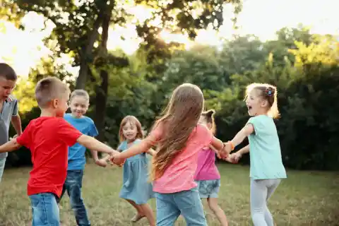 Ahora Los Niños Estaban Involucrados