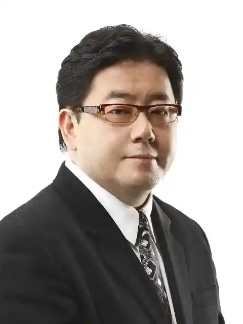 秋元康:約900万ドル(約13億円)