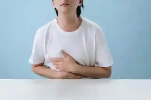 메스꺼움 및 식욕 상실