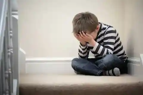 겁에 질린 아이