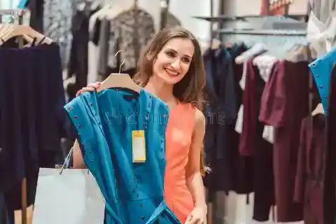 彼女の目をキャッチ