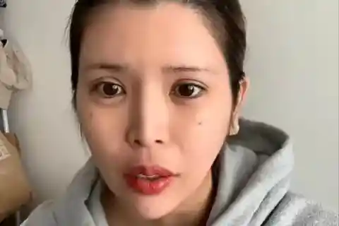 30位:坂口杏里
