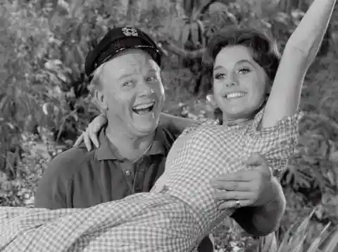4. The Skipper, Actor Alan Hale Jr., Broke His Arm When He Fell Out Of A Coconut Tree