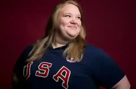 10. ホリー・マングールド