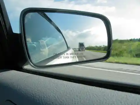 How To Properly Adjust Your Car Mirrors