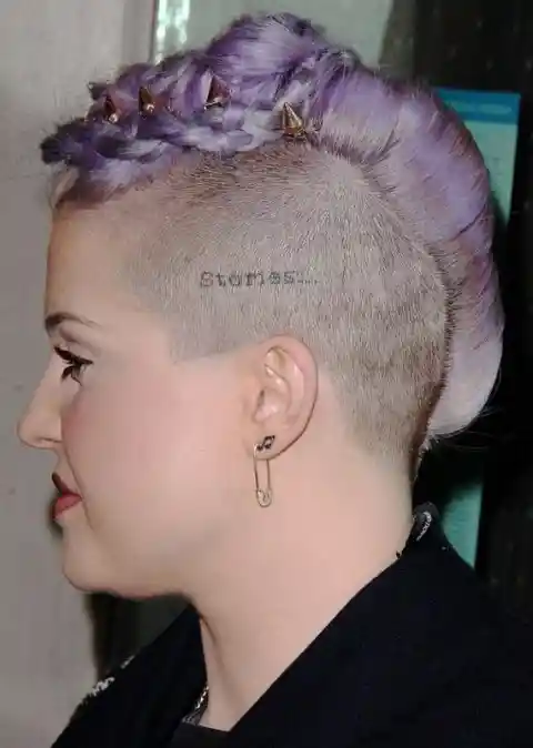 Kelly Osborne Got Her Head in the Tattoo Game