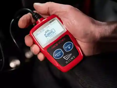 自分で車の問題を診断する